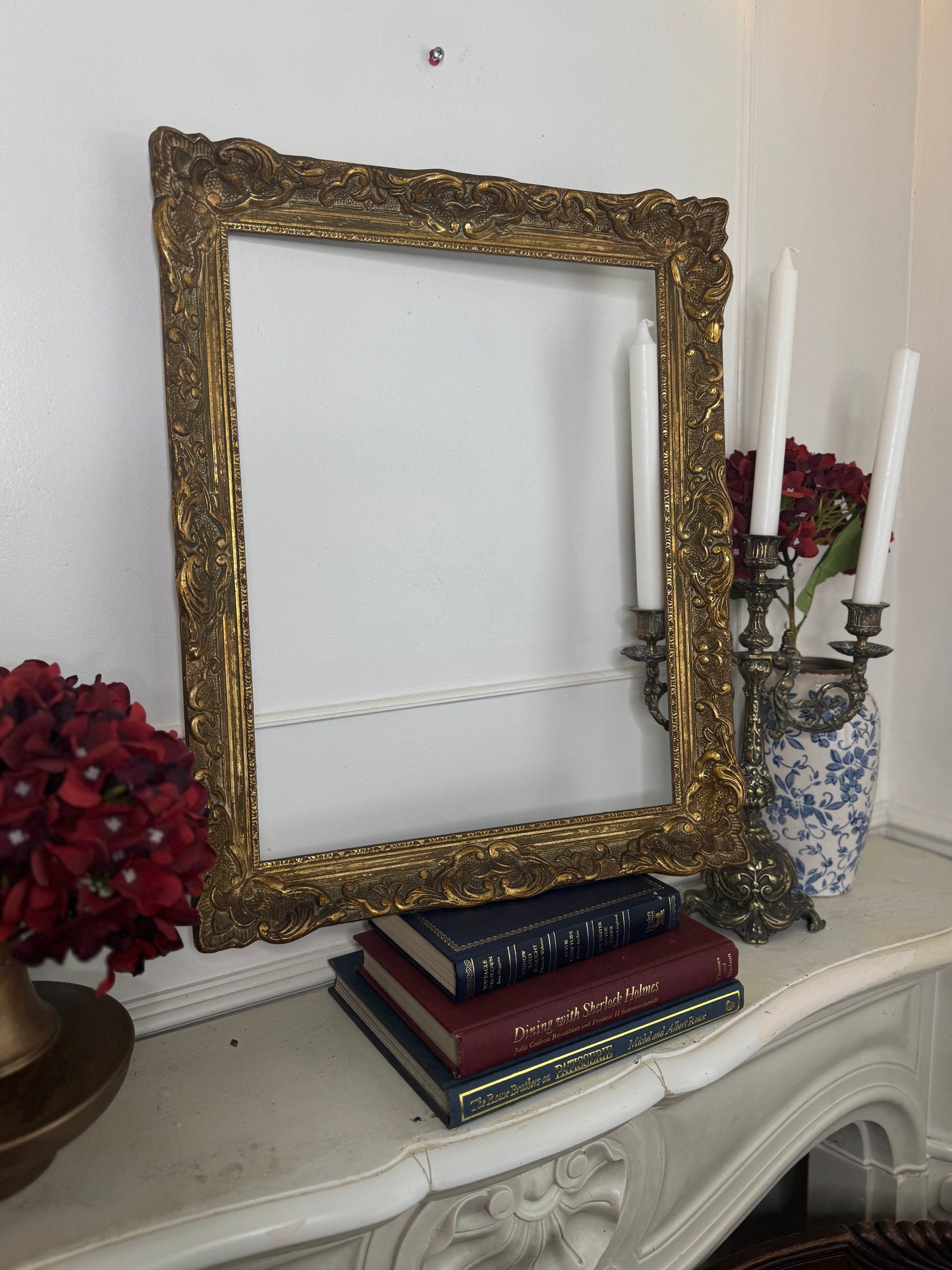 Vintage Gilt French Louis-Style Ornate Chippendale Gold Rare Frame - Medium