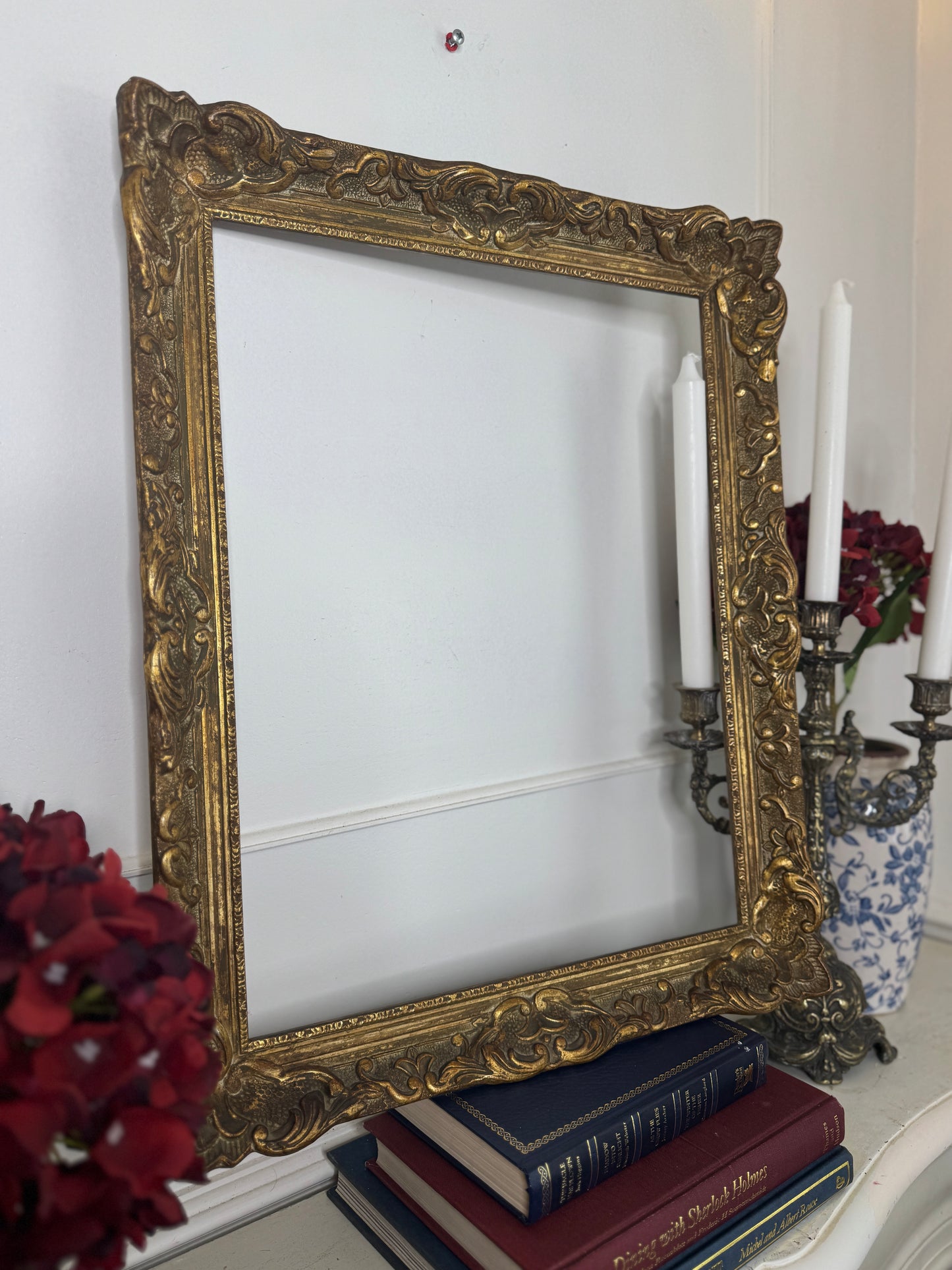 Vintage Gilt French Louis-Style Ornate Chippendale Gold Rare Frame - Medium