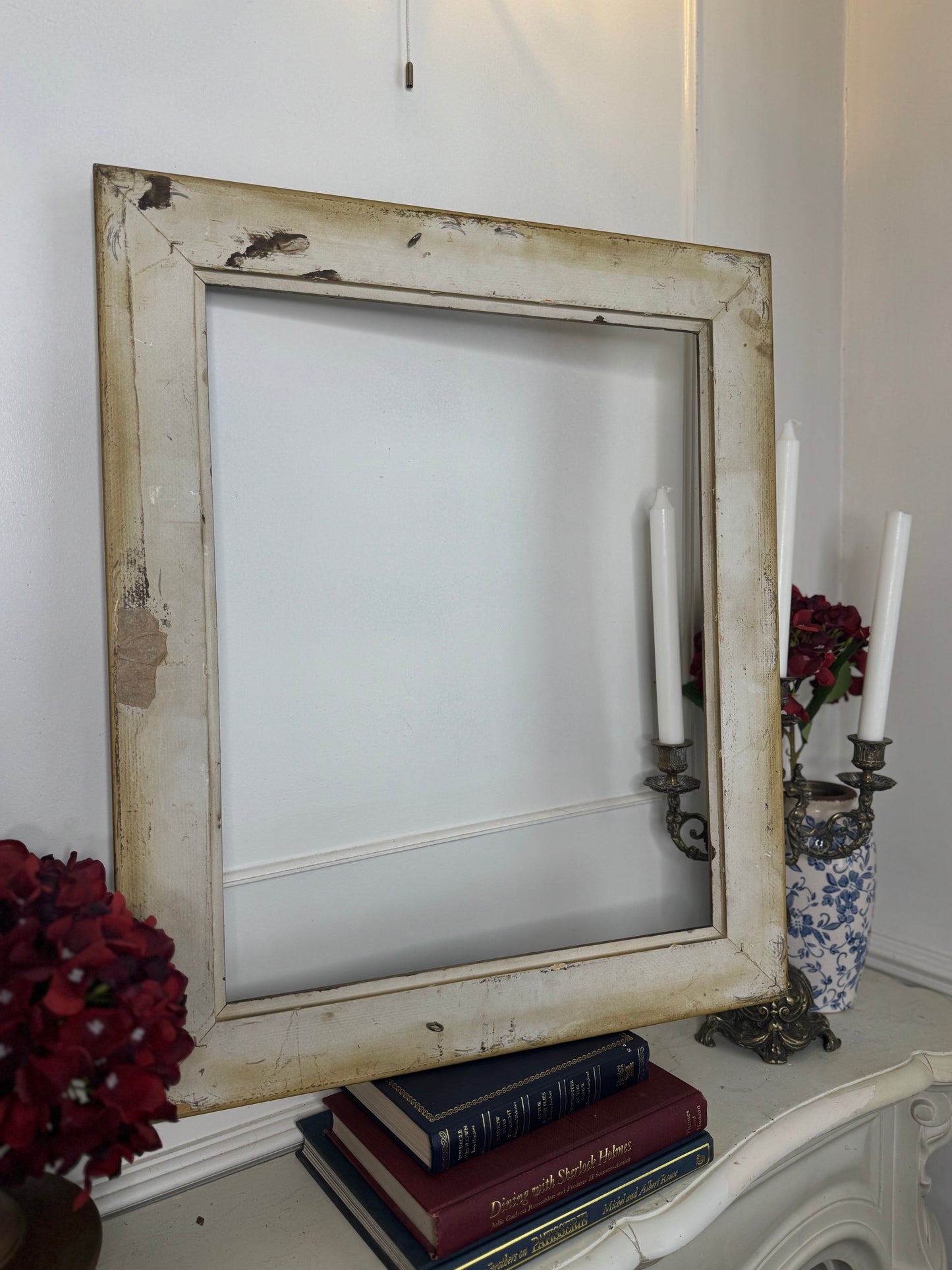 Vintage Gilt French Louis-Style Ornate Ornate Gold Frame - Medium- Frame Milan