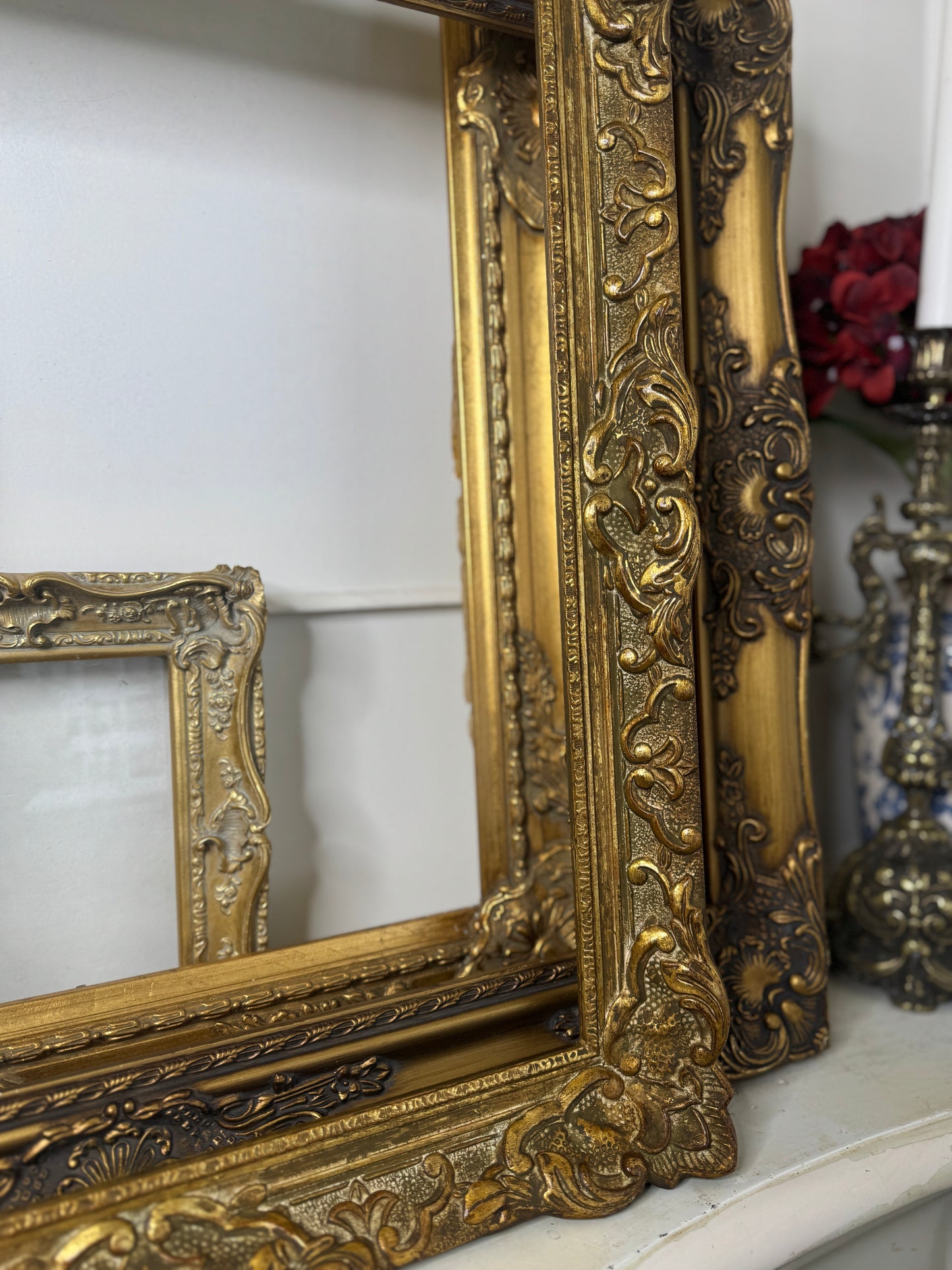 Vintage Gilt French Louis-Style Ornate Chippendale Gold Rare Frame - Medium