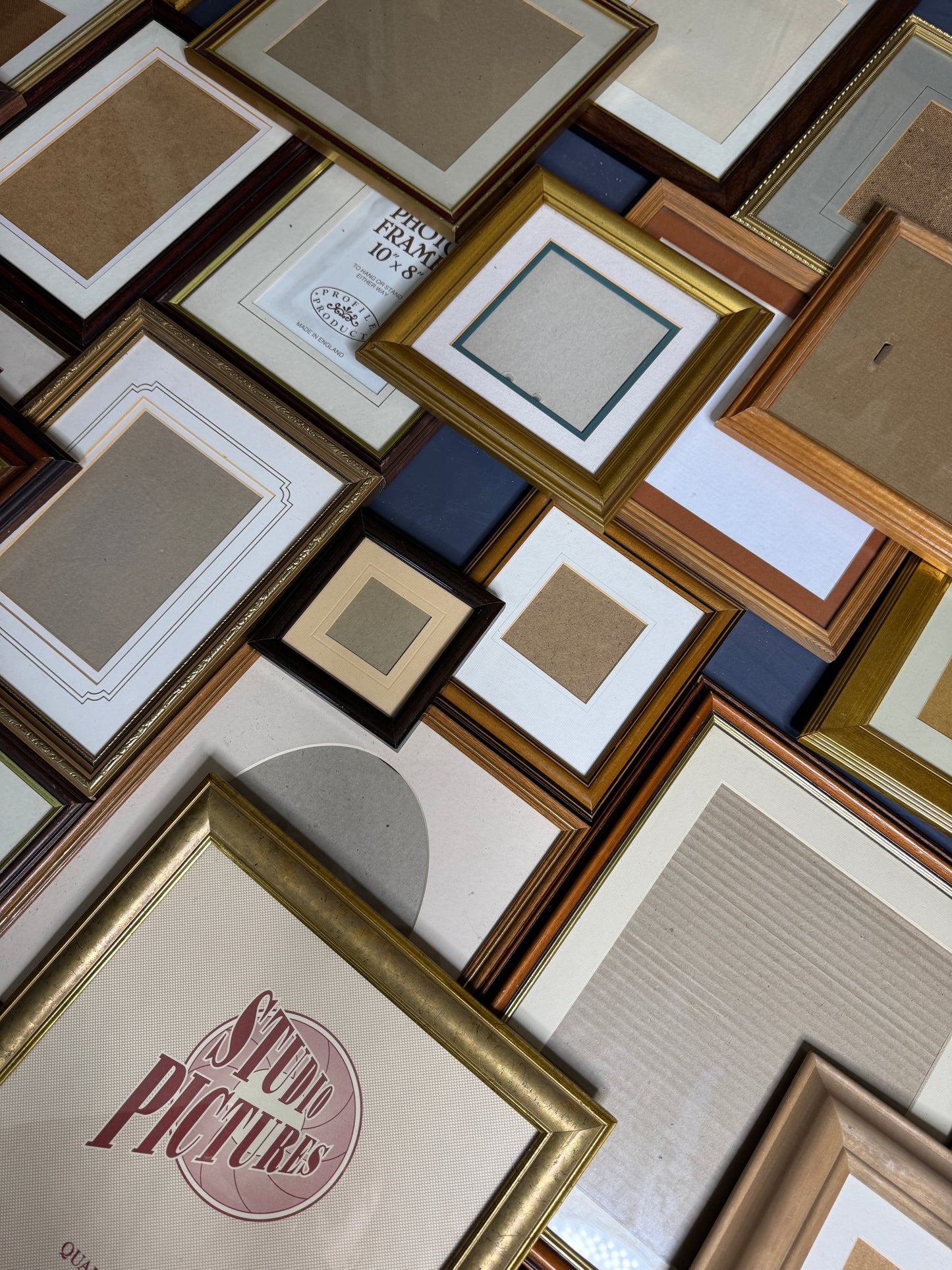 Job Lot of 33 Vintage Frames | Mixed Wooden & Gold Frames -Perfect to cover a Large Wall or Staircase Gallery Wall