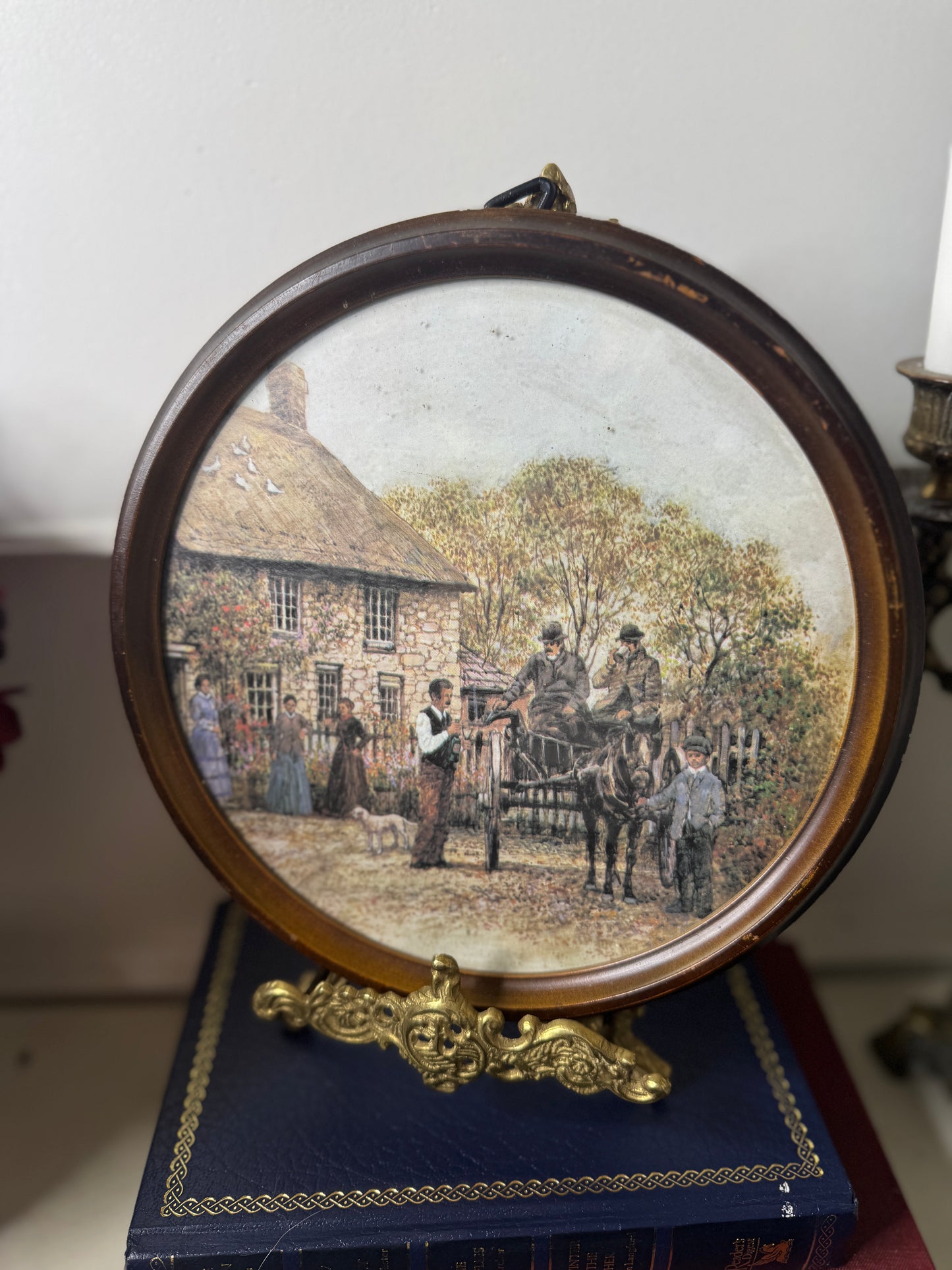 Rare Vintage Round Resin Frame with Print – 23cm Diameter Circular Wall Art