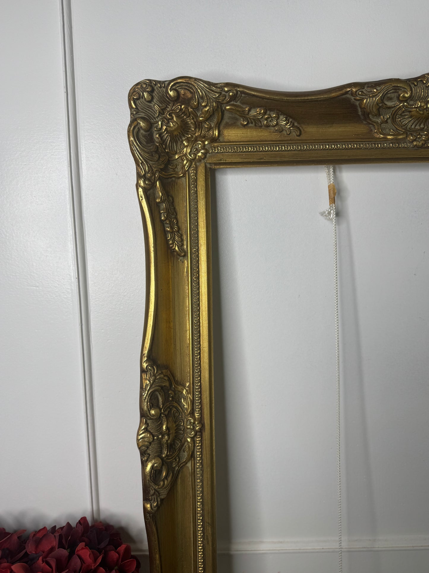 Moravian Grandeur – Czech Vintage Ornate Gold Gilt Frame
