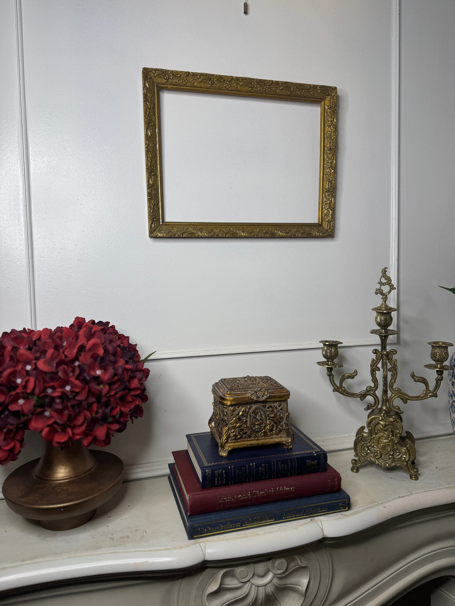 Golden Grandeur – Hungarian Floral Gilt Frame from Budapest