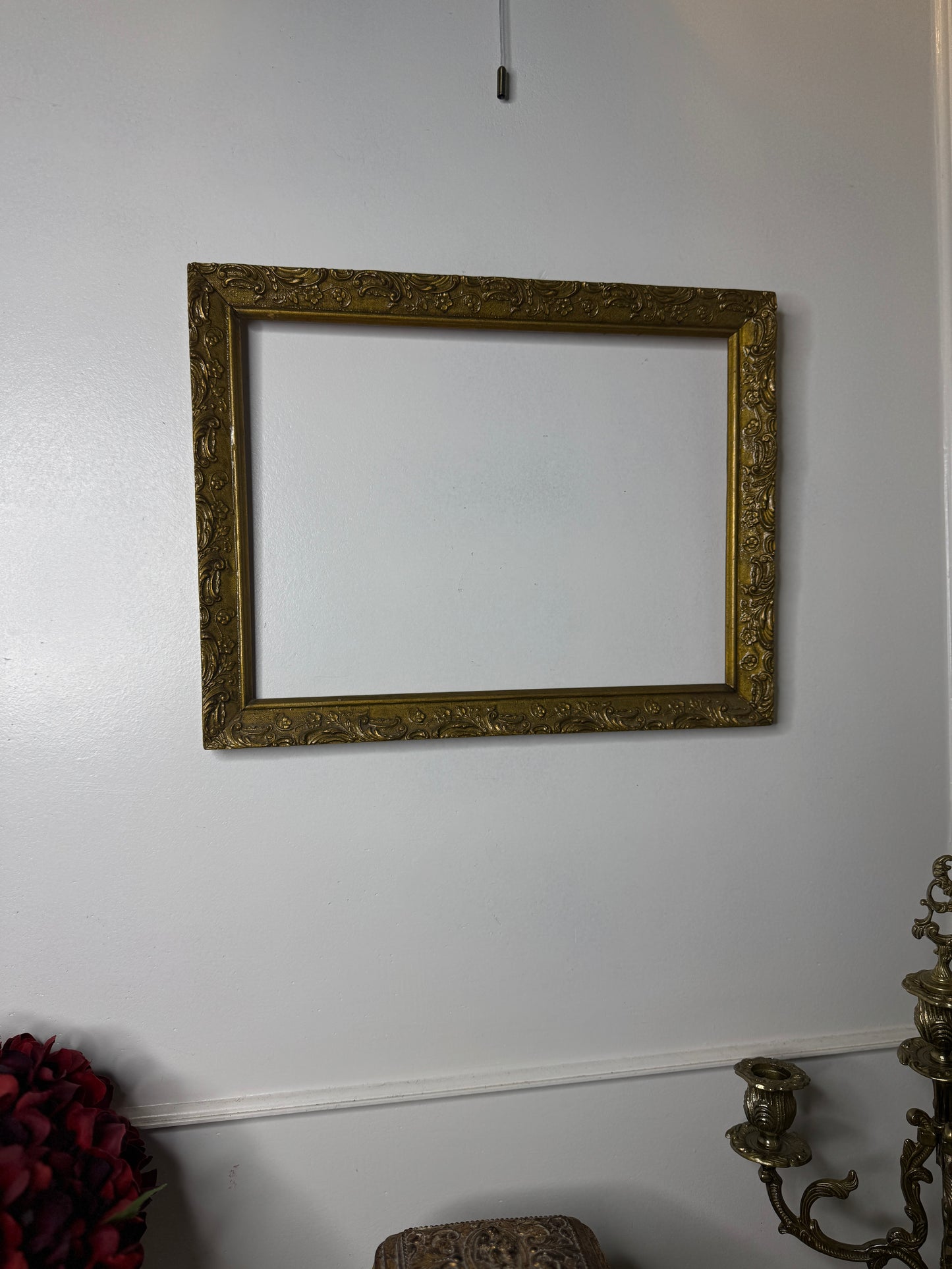 Golden Grandeur – Hungarian Floral Gilt Frame from Budapest