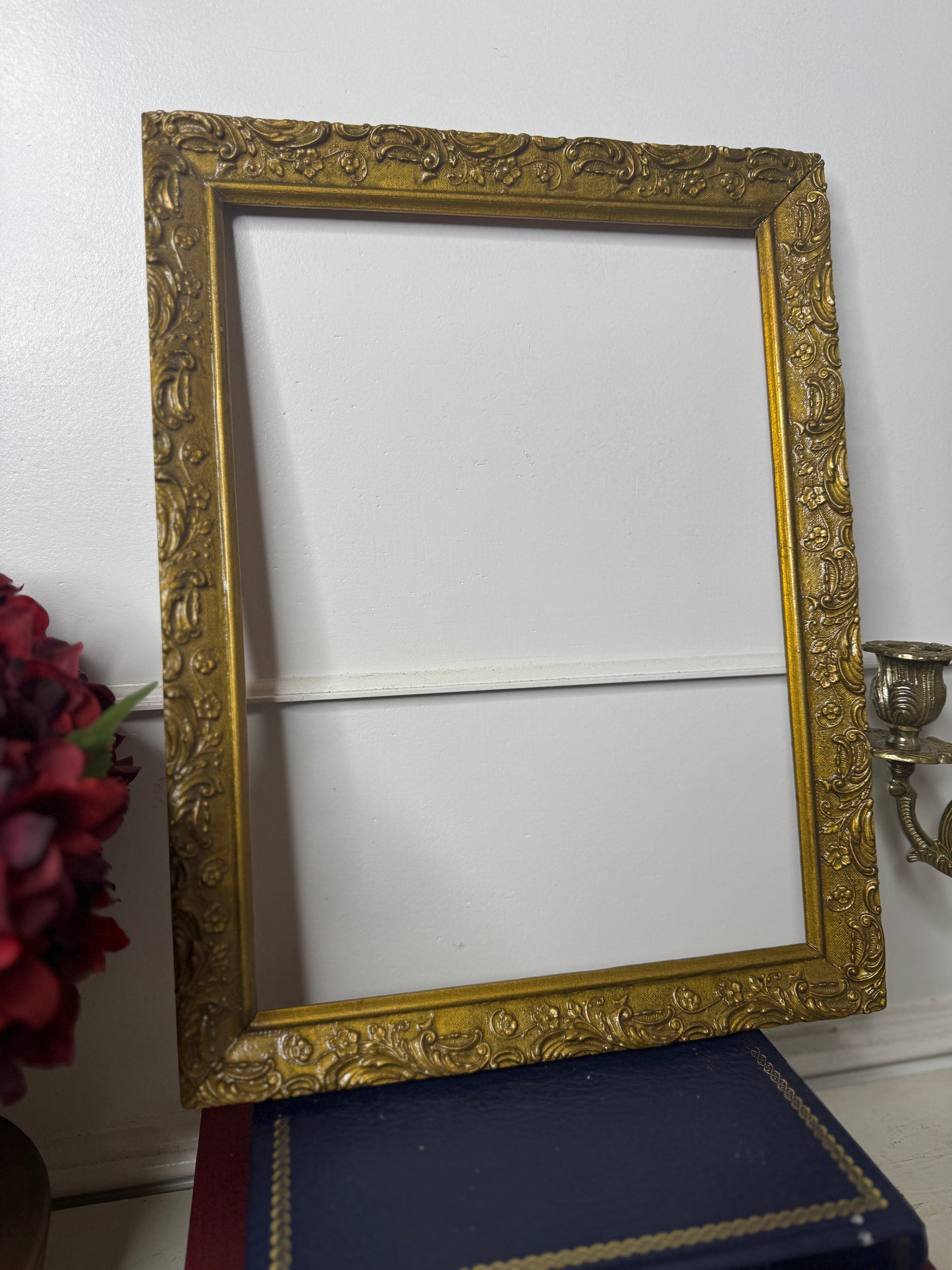 Golden Grandeur – Hungarian Floral Gilt Frame from Budapest