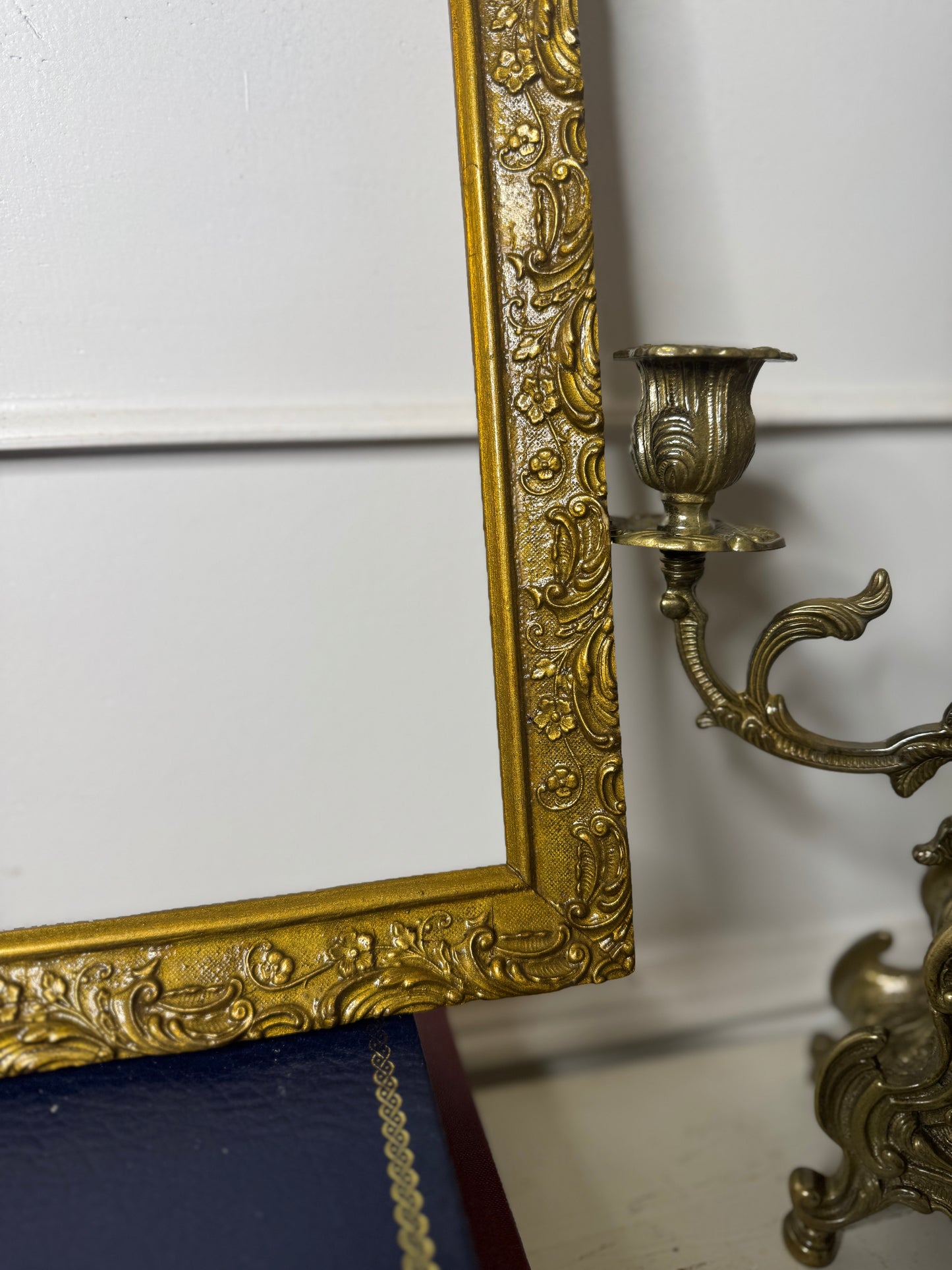 Golden Grandeur – Hungarian Floral Gilt Frame from Budapest