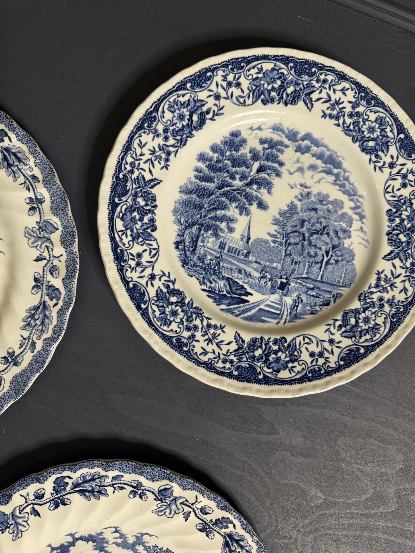 Vintage Kitchen Wall Plates : Blue & White - Willow Style English Plates