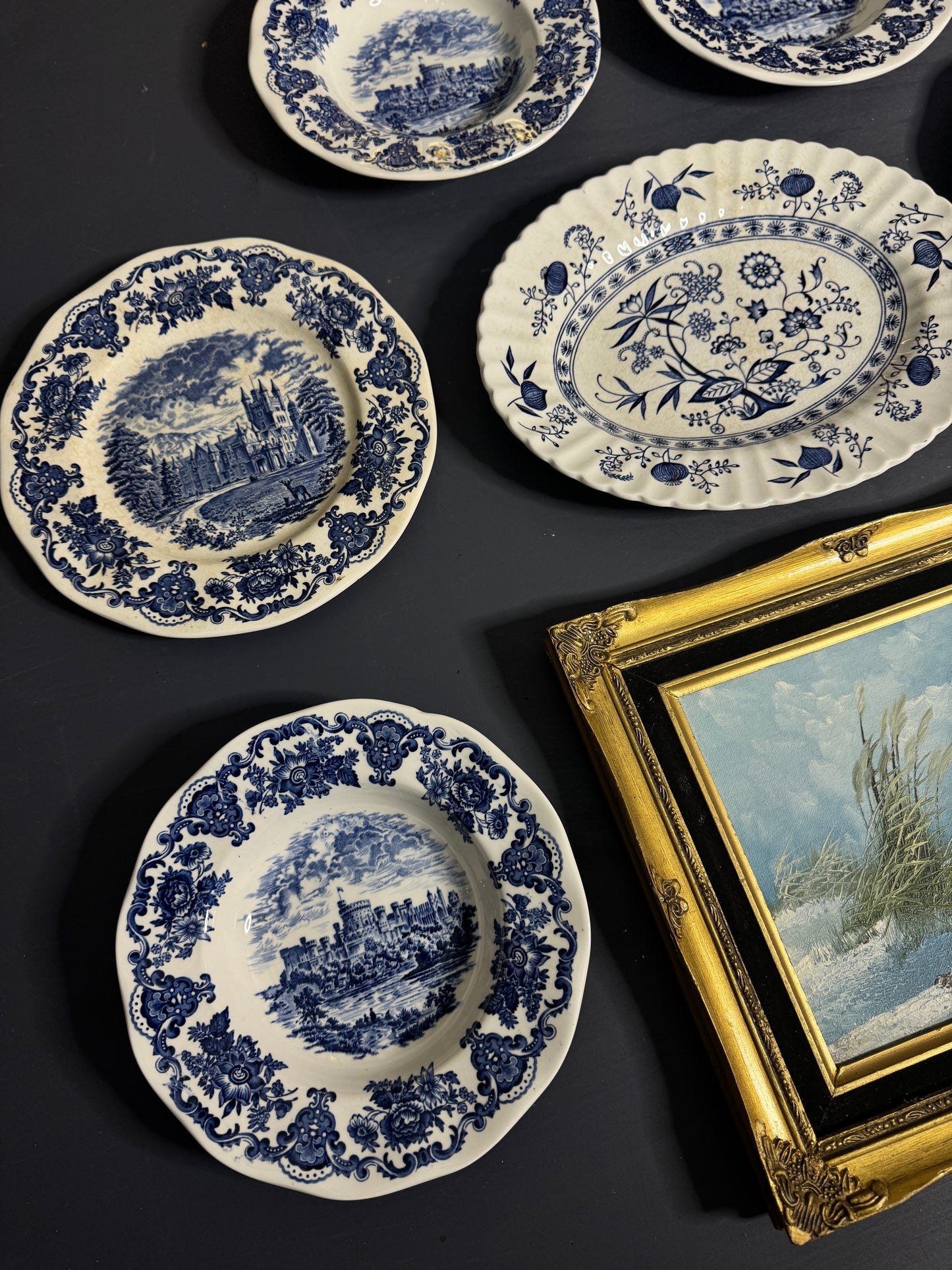 Grand Heritage Wall Set – Blue & White English Plates with Ornate Framed Painting