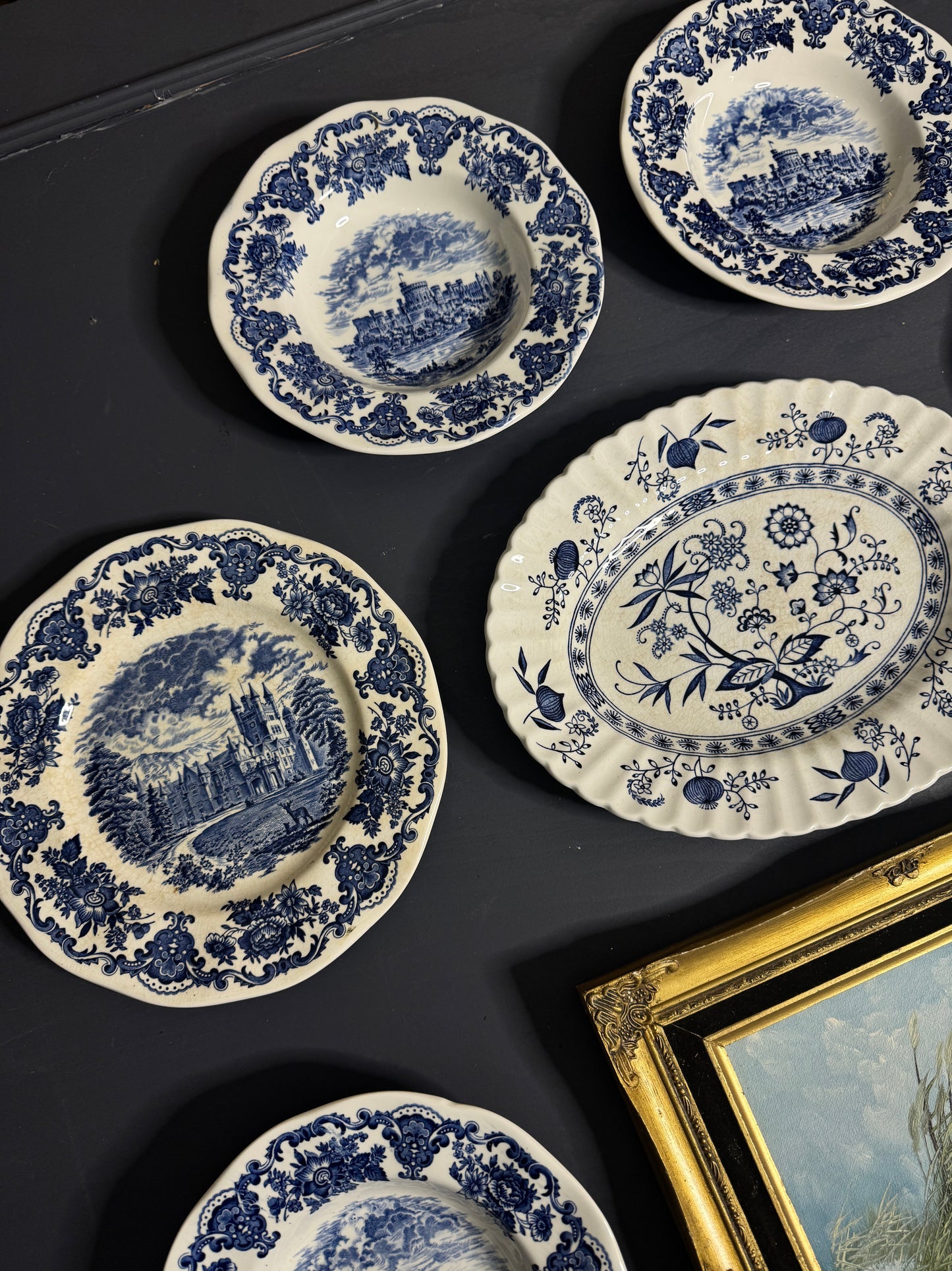 Grand Heritage Wall Set – Blue & White English Plates with Ornate Framed Painting