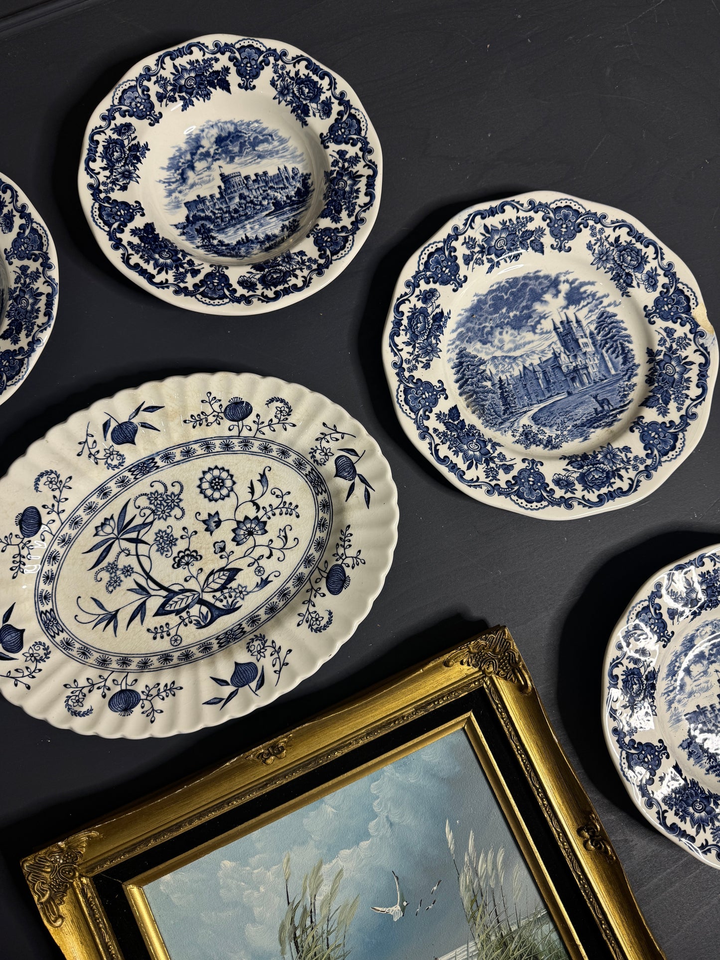 Grand Heritage Wall Set – Blue & White English Plates with Ornate Framed Painting