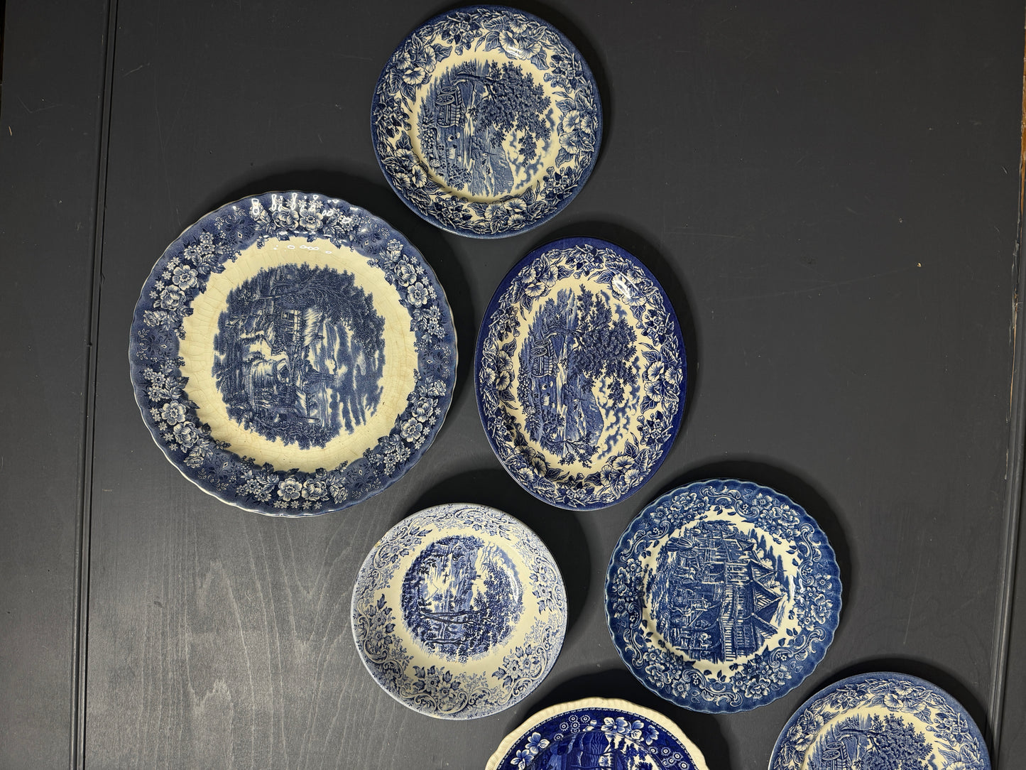 Regal Blue Willow Collection – Vintage English Dish Display