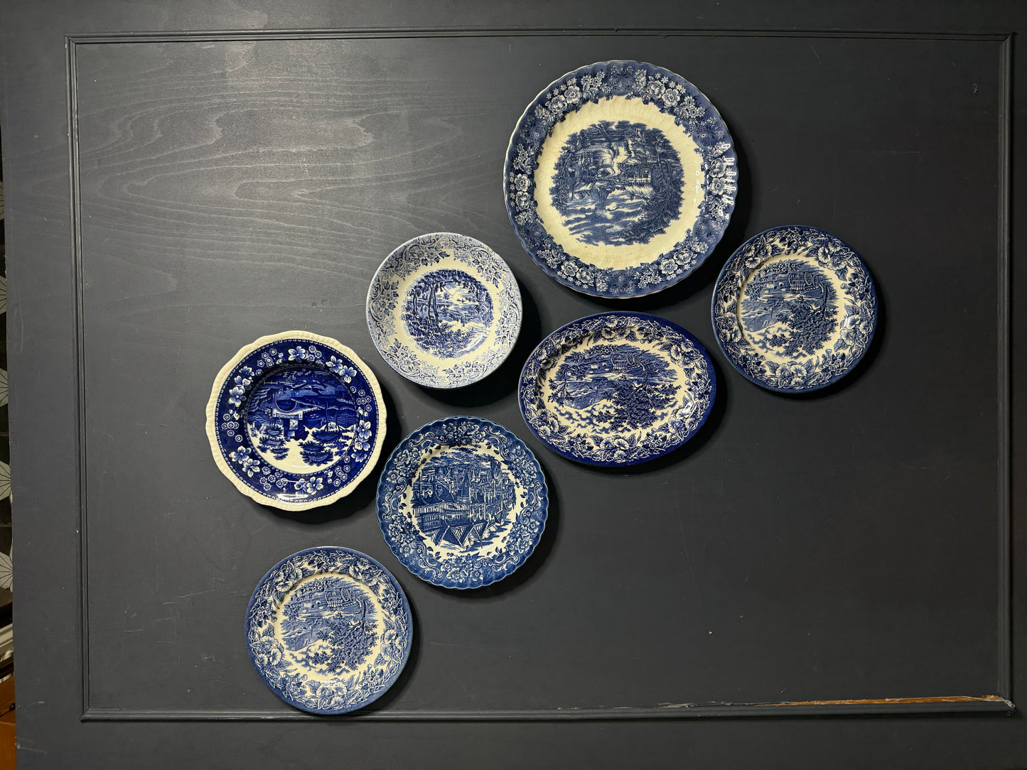 Regal Blue Willow Collection – Vintage English Dish Display