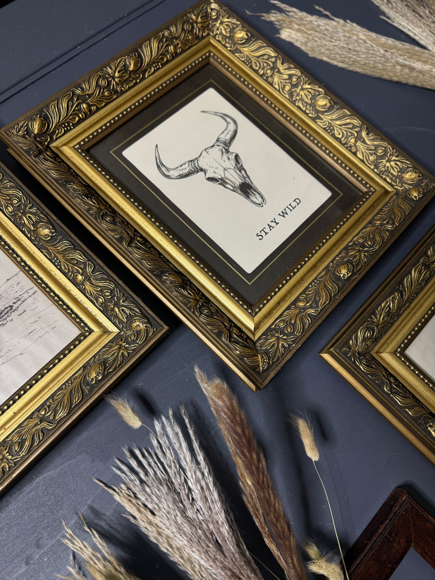 Rustic Western Elegance – Texas Themed Prints in Ornate Gold & Wooden Frames with Dried Flower Boot Decor