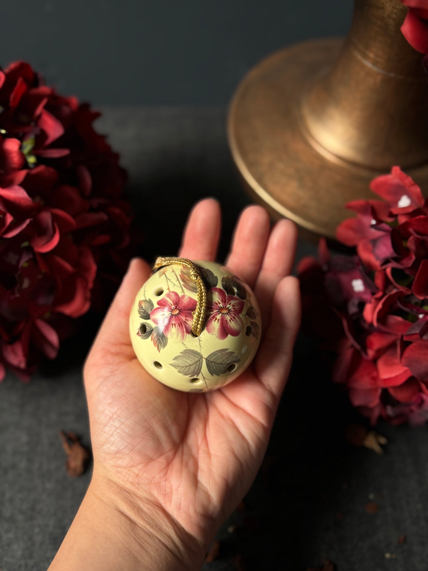 Vintage Ceramic Pomanders A Timeless Touch of Fragrance & Charm