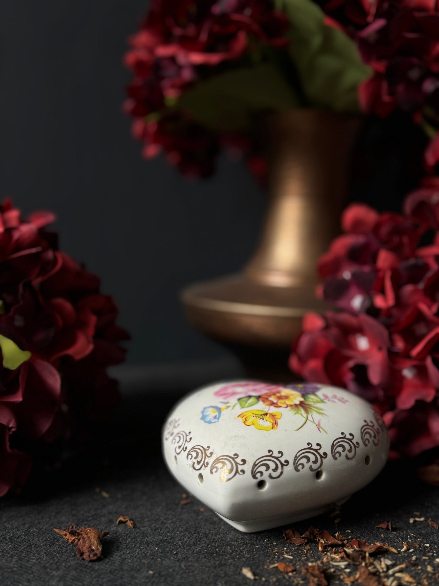 Vintage Ceramic Pomanders A Timeless Touch of Fragrance & Charm