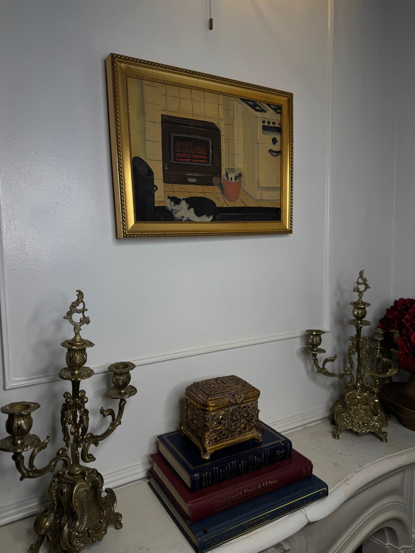Kitchen Companion – Vintage Oil Painting of Cat in Gilt Frame