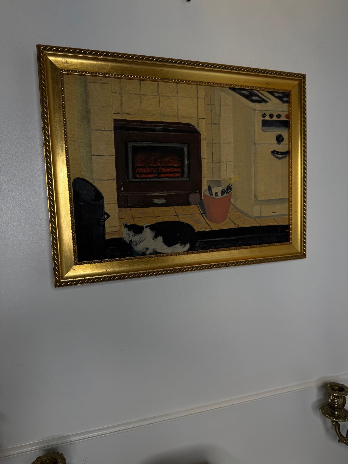 Kitchen Companion – Vintage Oil Painting of Cat in Gilt Frame