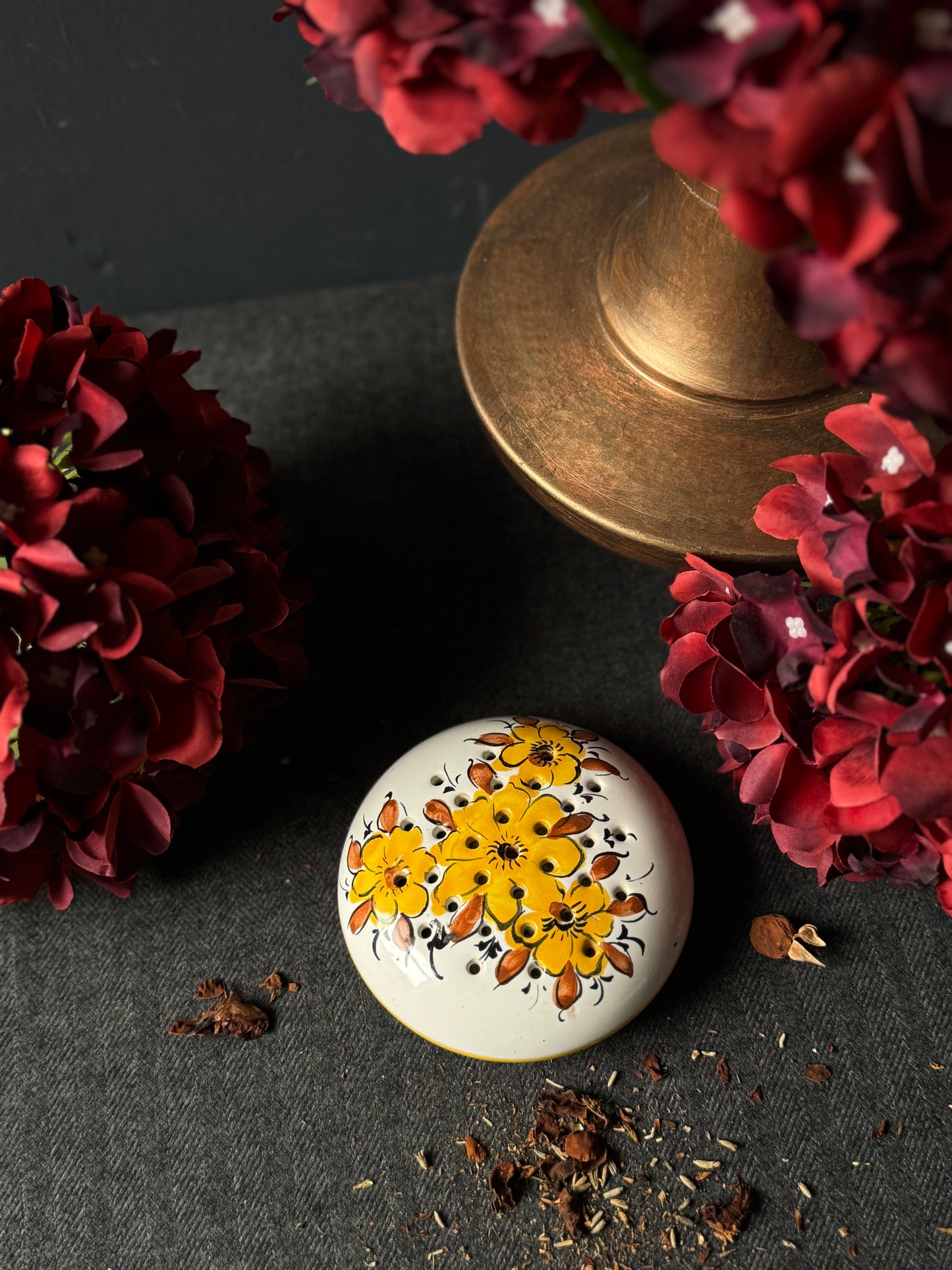Vintage Ceramic Pomanders A Timeless Touch of Fragrance & Charm