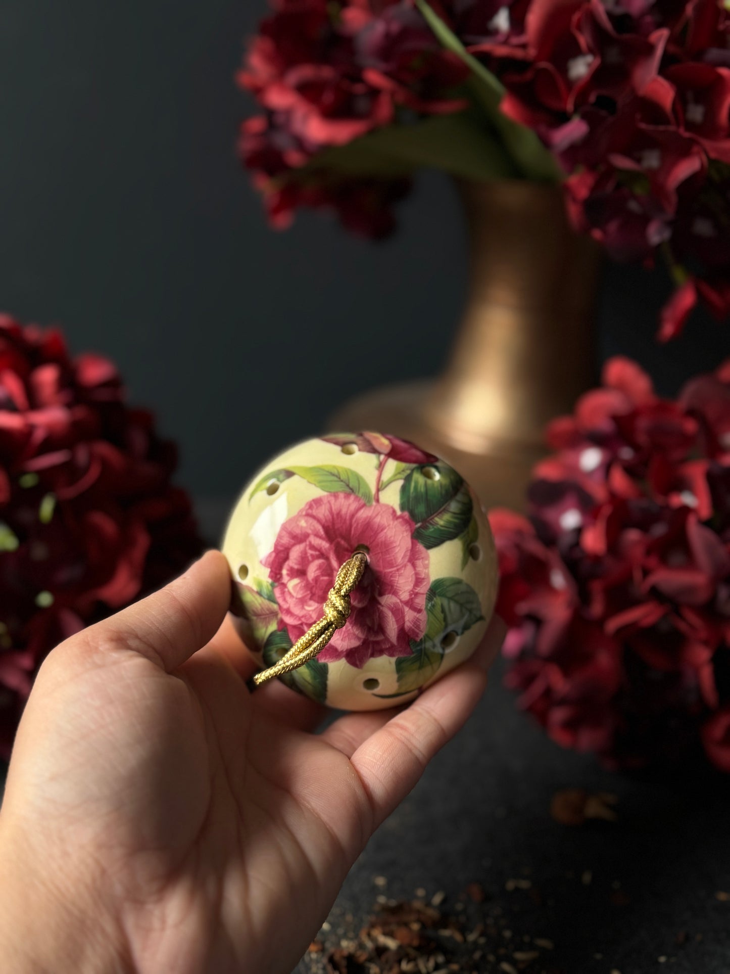 Vintage Ceramic Pomanders A Timeless Touch of Fragrance & Charm