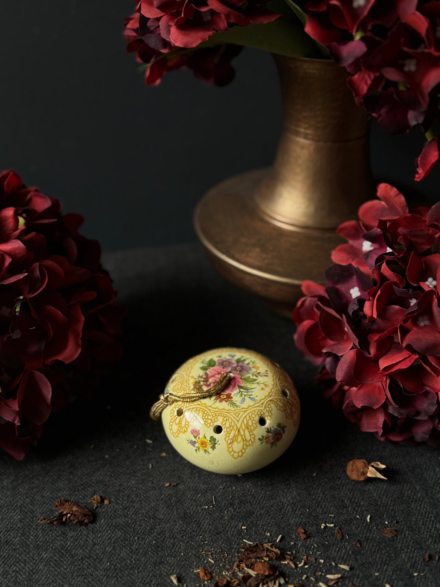 Vintage Ceramic Pomanders A Timeless Touch of Fragrance & Charm
