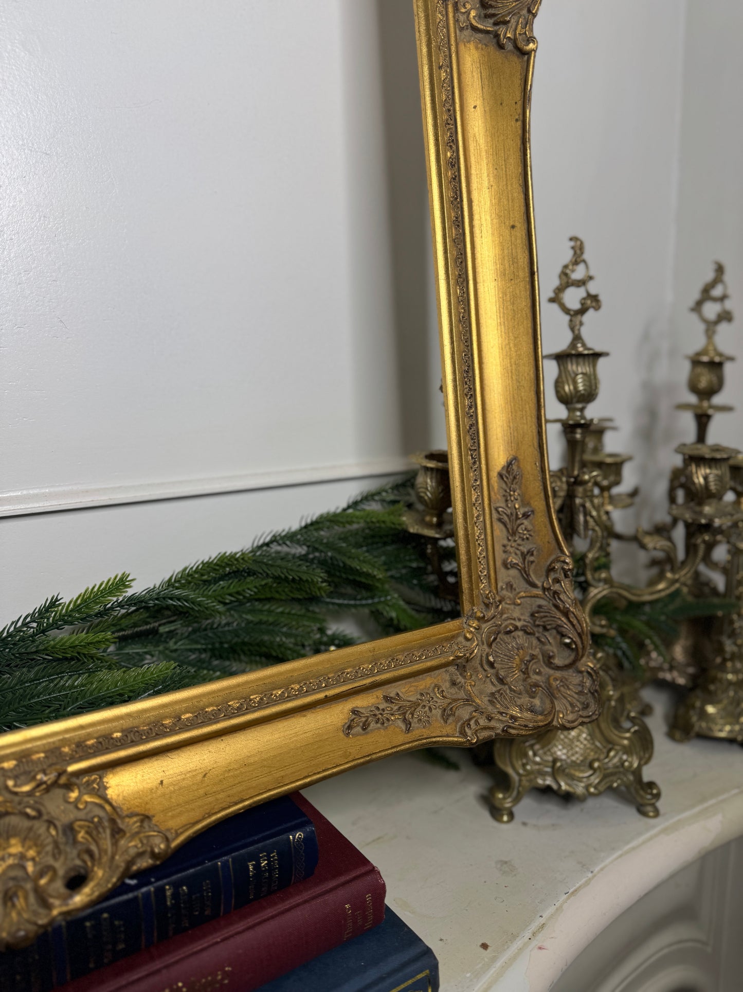 Large Antique Gold Baroque Frame: Ornate Gilt Wall Decor ( 90 x 62 cm)