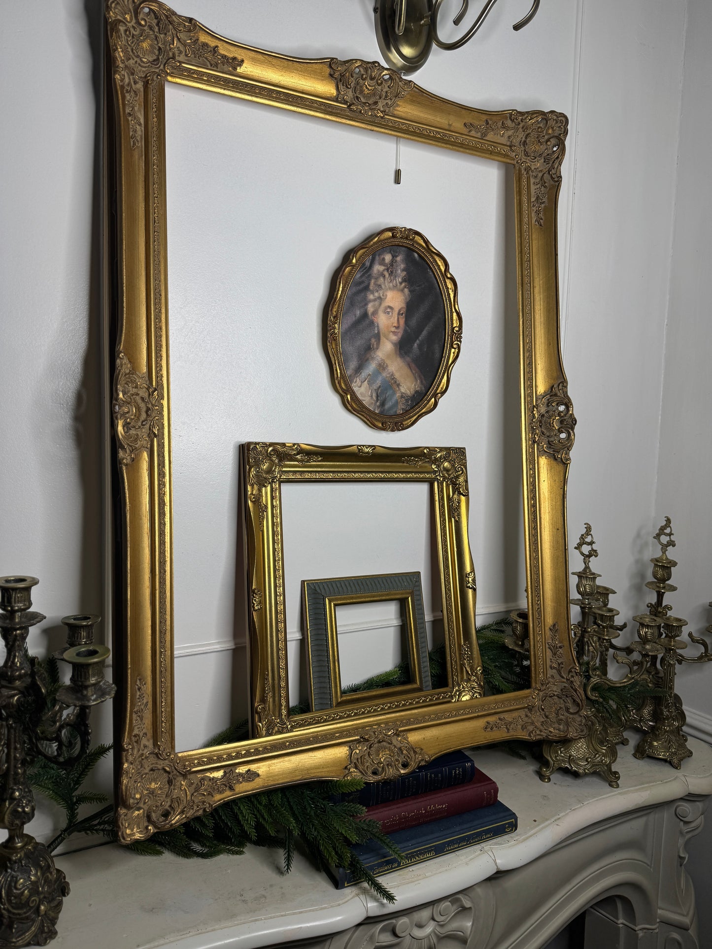 Large Antique Gold Baroque Frame: Ornate Gilt Wall Decor ( 90 x 62 cm)