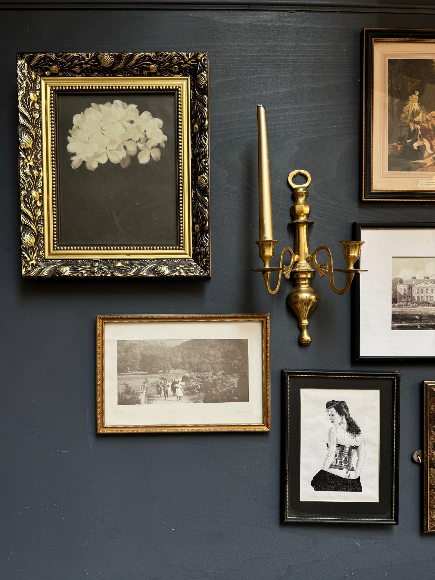 Vintage Gallery Wall Set Gold + Black Theme -Brass Candle Scone+ Glaze Gold Gilt Frame ( x 7 )