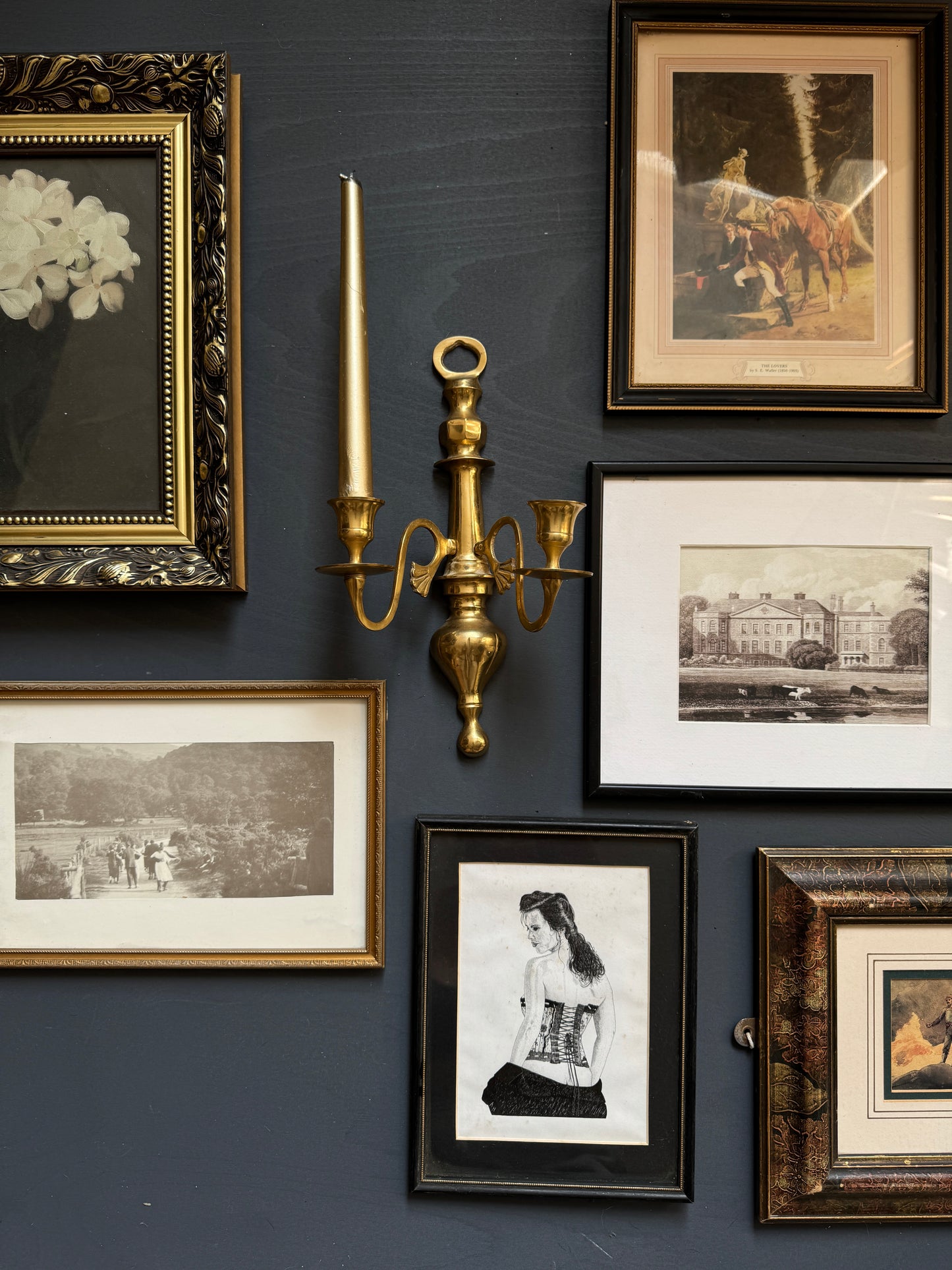 Vintage Gallery Wall Set Gold + Black Theme -Brass Candle Scone+ Glaze Gold Gilt Frame ( x 7 )