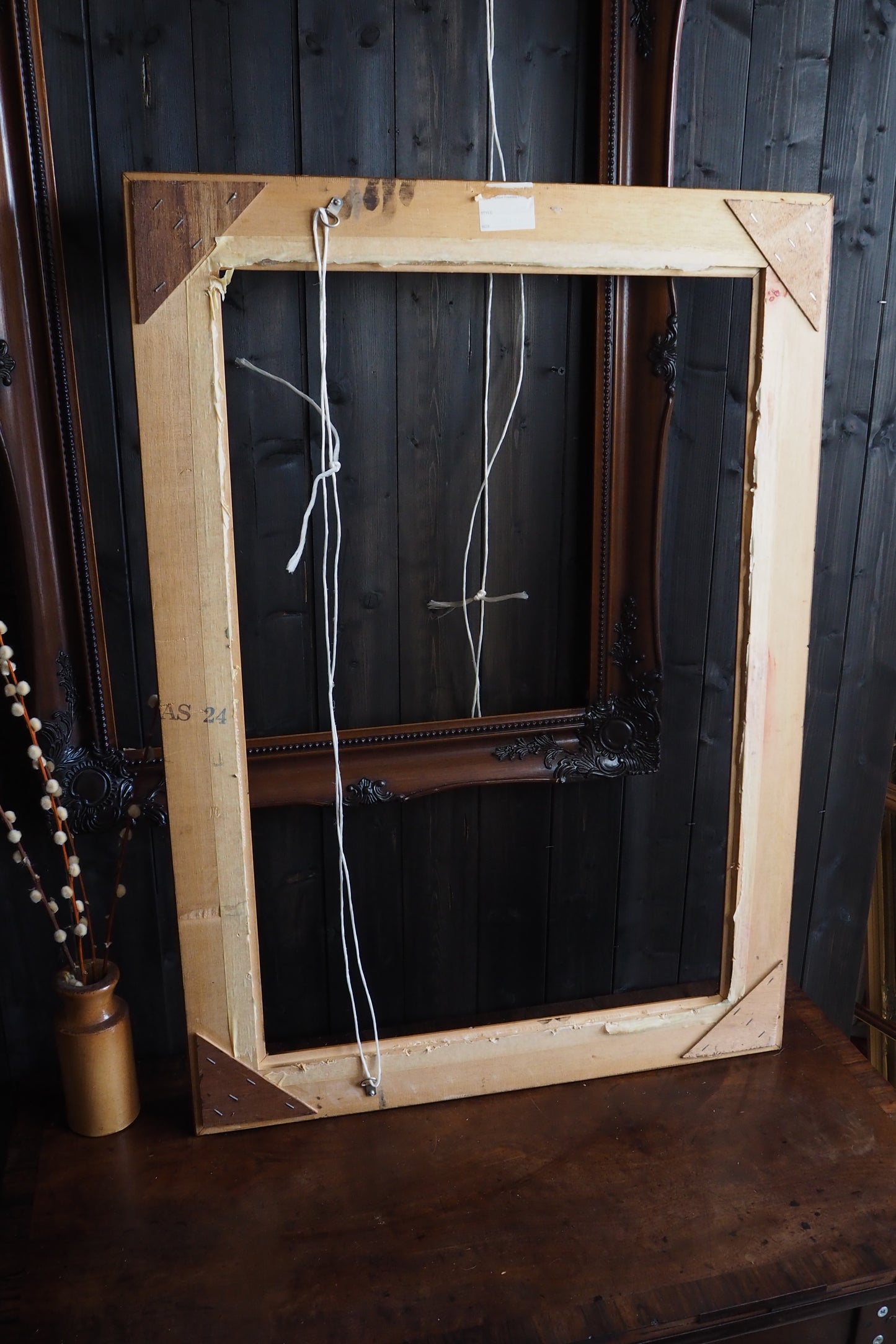 The Montclair – Vintage Ornate Louis Style Wooden Frame