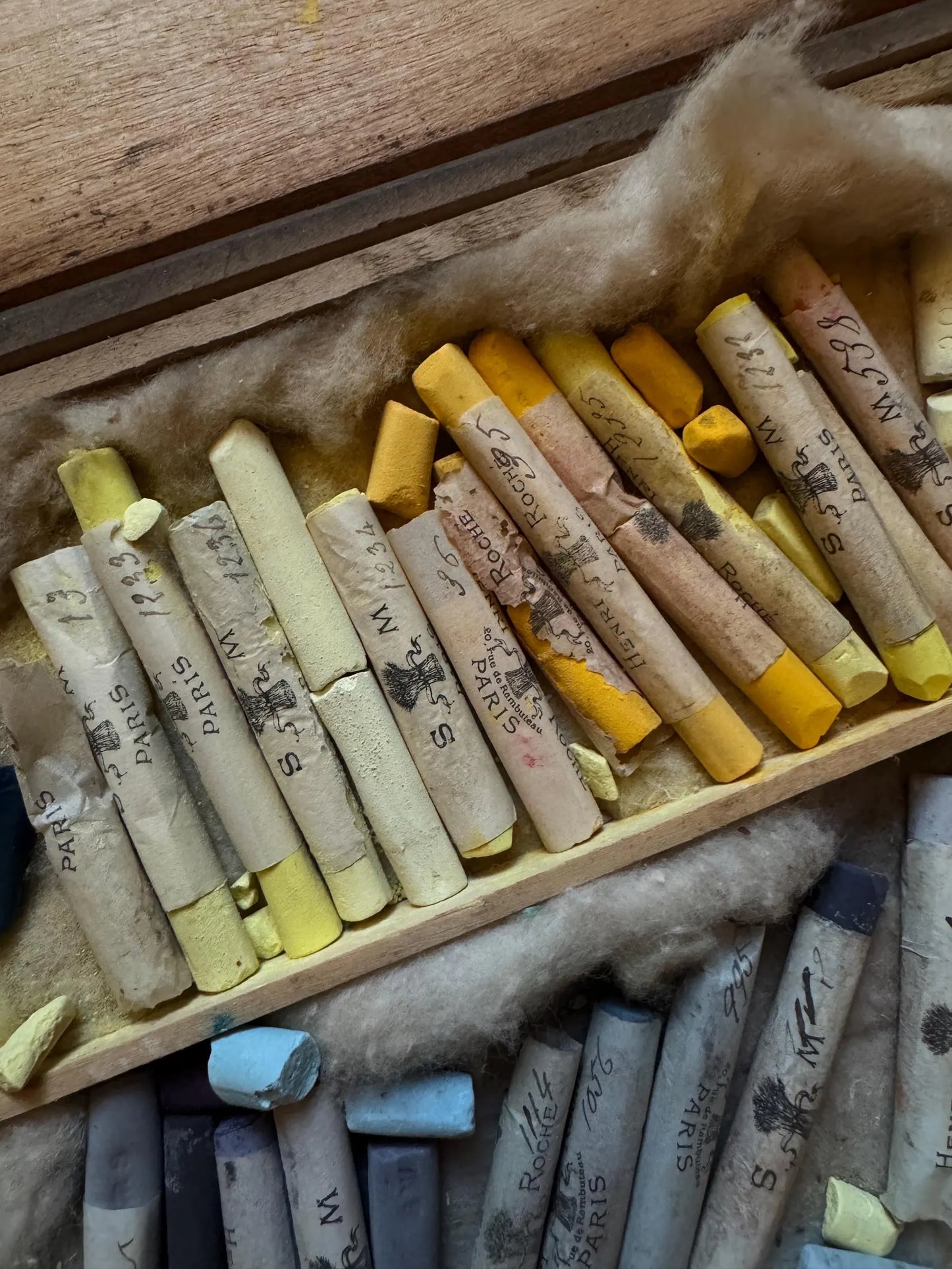 Rare Pre-1908 Henri Roché Pastel Set | 140 Original Soft Pastels in Antique Wooden Box- Vintage Pastels - Original - Collectable Antique