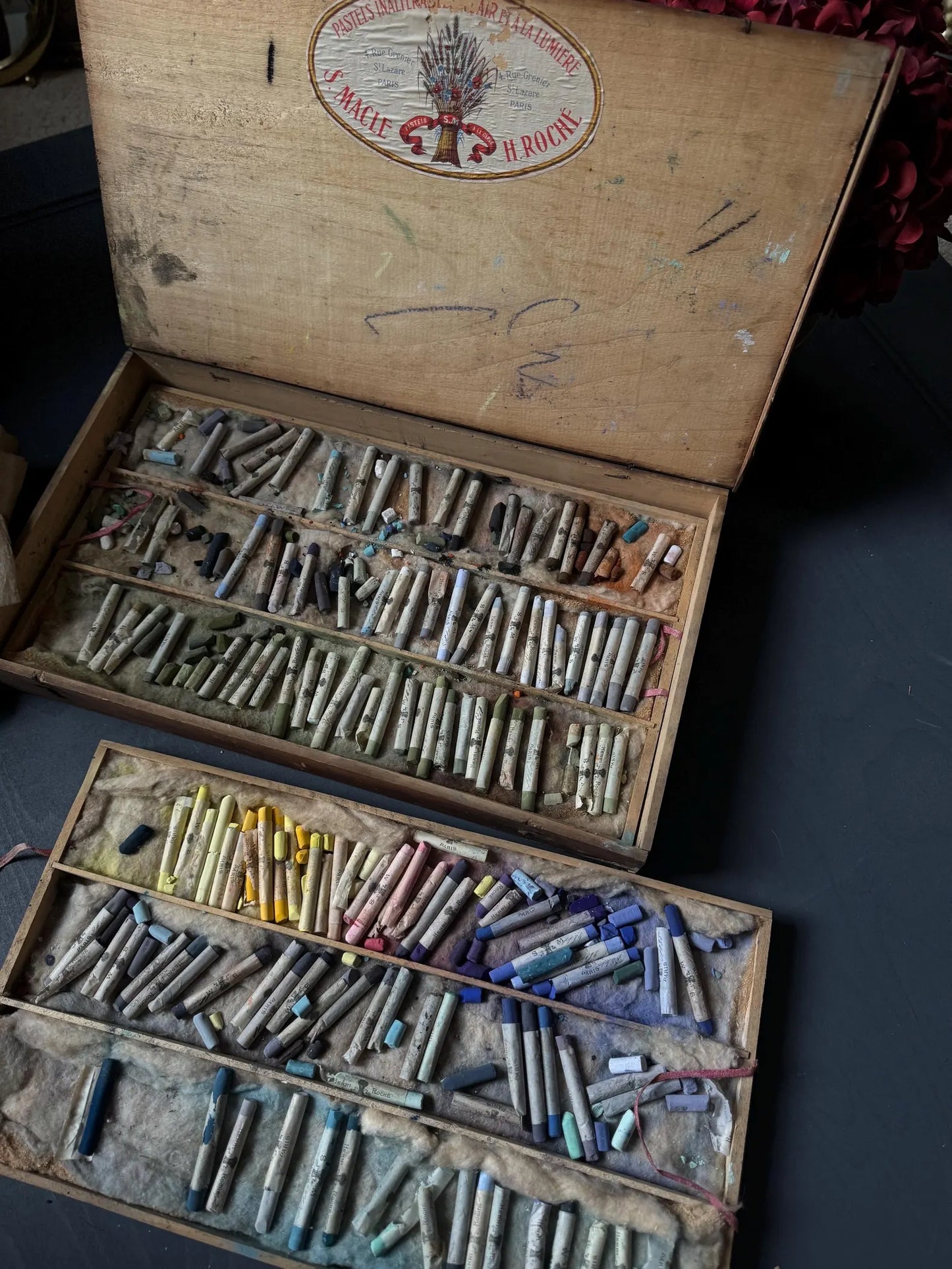 Rare Pre-1908 Henri Roché Pastel Set | 140 Original Soft Pastels in Antique Wooden Box- Vintage Pastels - Original - Collectable Antique