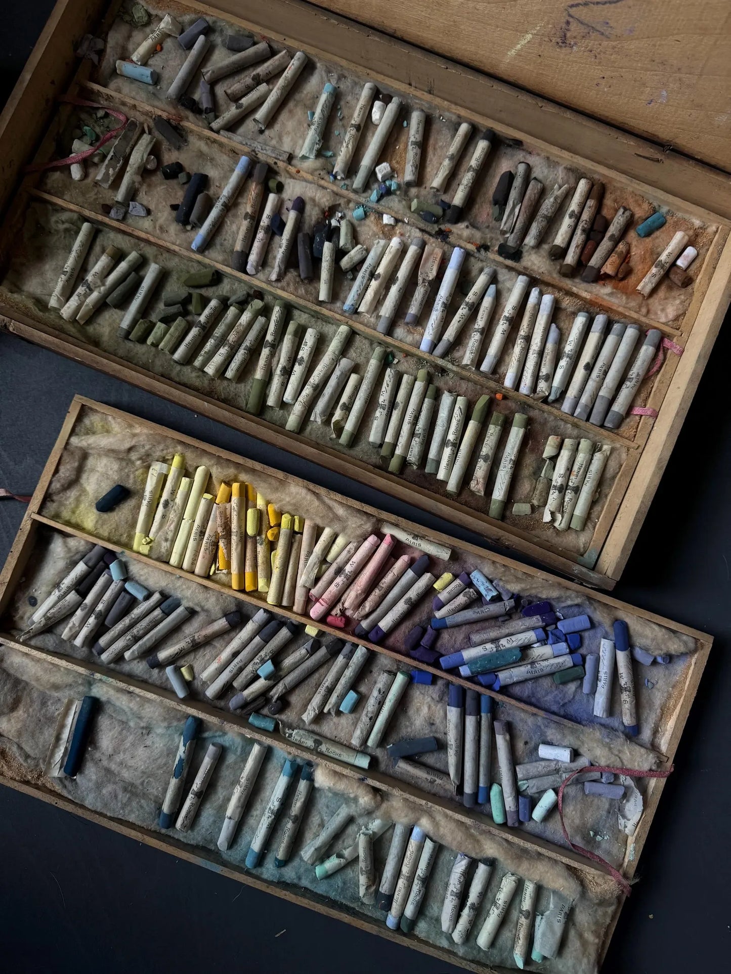 Rare Pre-1908 Henri Roché Pastel Set | 140 Original Soft Pastels in Antique Wooden Box- Vintage Pastels - Original - Collectable Antique