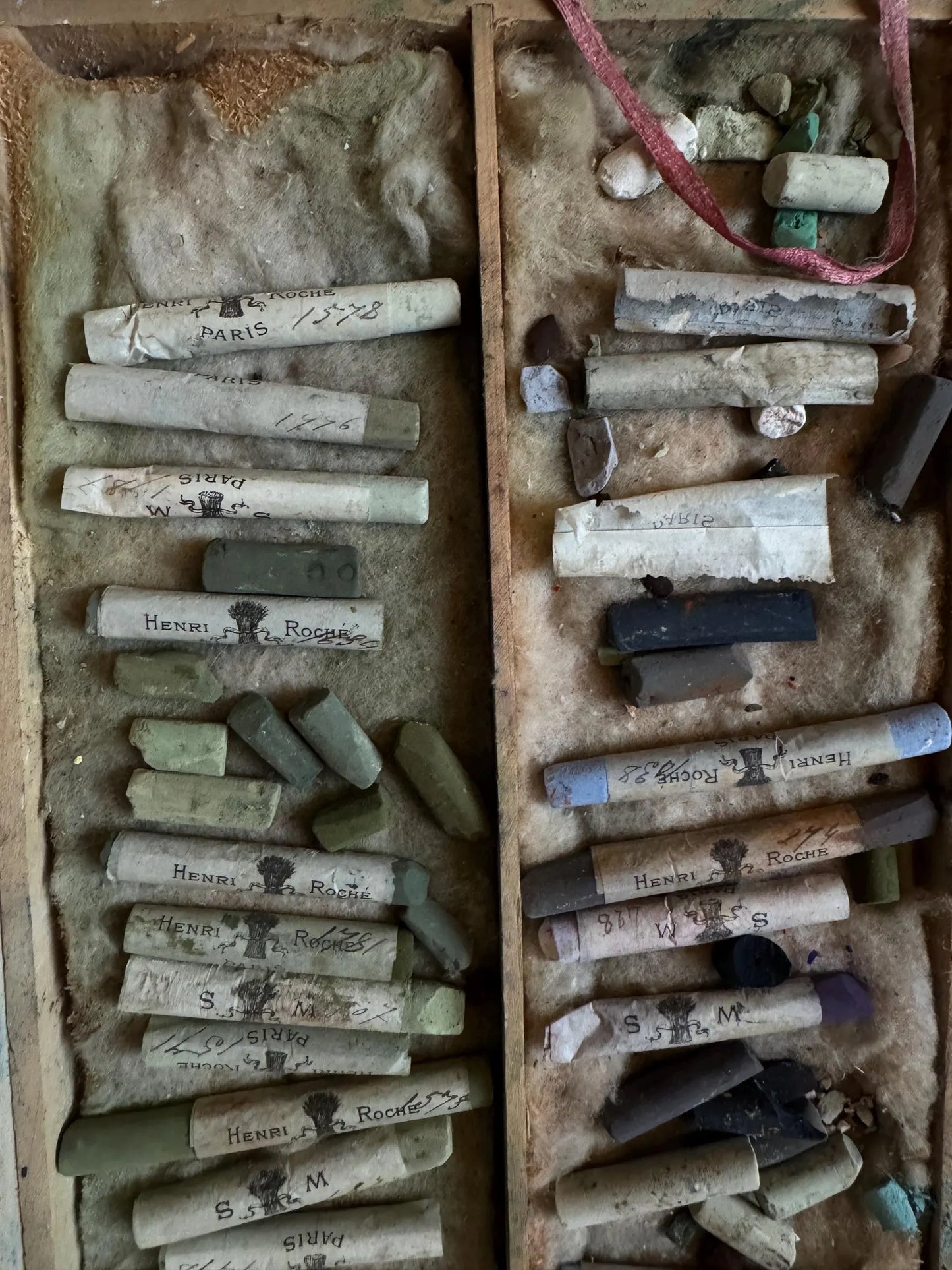 Rare Pre-1908 Henri Roché Pastel Set | 140 Original Soft Pastels in Antique Wooden Box- Vintage Pastels - Original - Collectable Antique