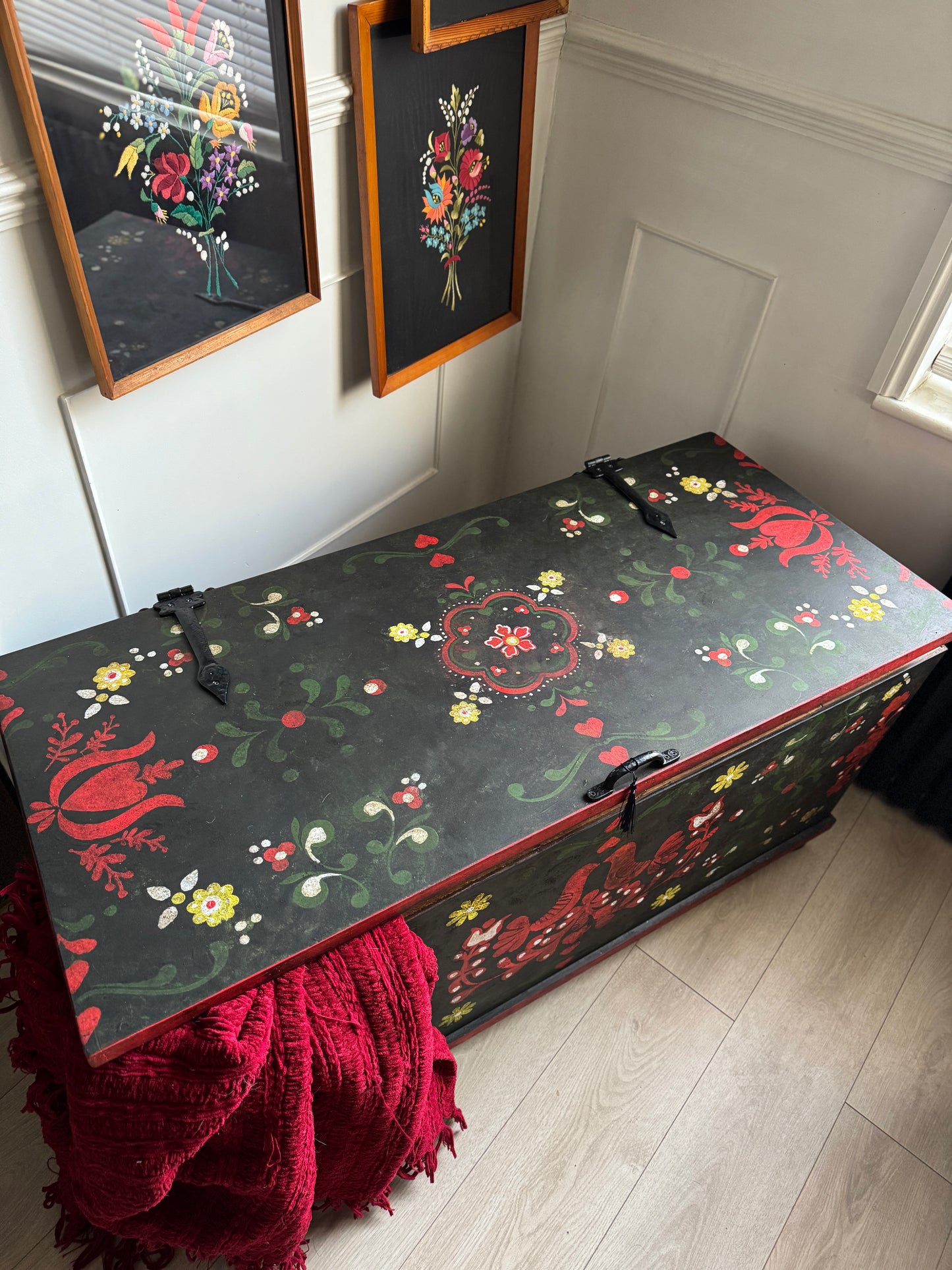 Large Vintage Hungarian Hand-Painted Folk Blanket Box / Toy Storage Chest