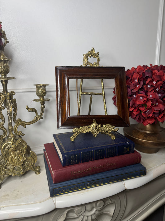 Alpine Heritage – Austrian Hand-Carved Vintage Mini Frame