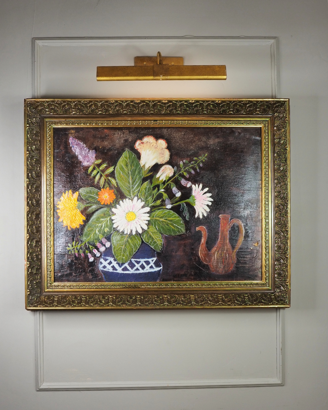 Large Vintage Floral Oil Painting in Antique Gold Heavy Frame (72 × 57 cm)
