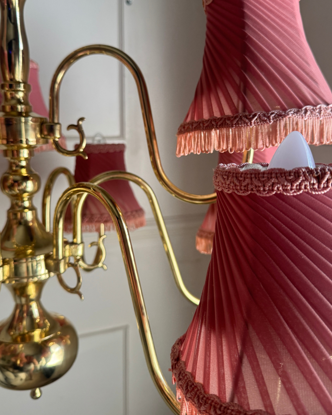 Vintage Dutch Brass Chandelier – 9 Light Baroque Style Ceiling Lighting