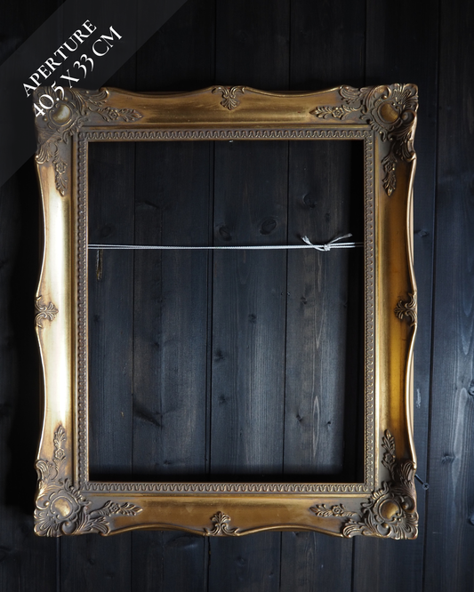 The Sorélle – Vintage Gold Louis Style Thick Medium Frame