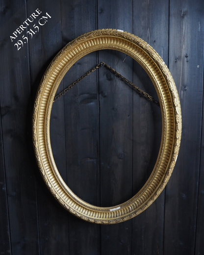 The Painswick – Antique Ornate Gold Thick Gilt Oval Frame