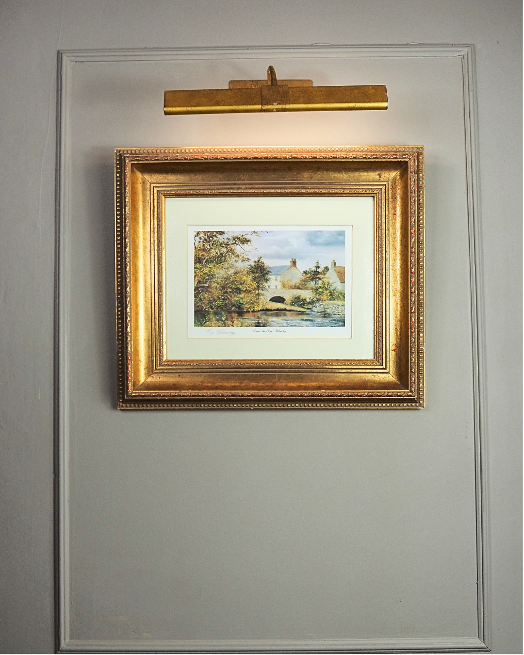 Bob Robert Richardson Signed Limited edition Print – “Across The Rye, Helmsley