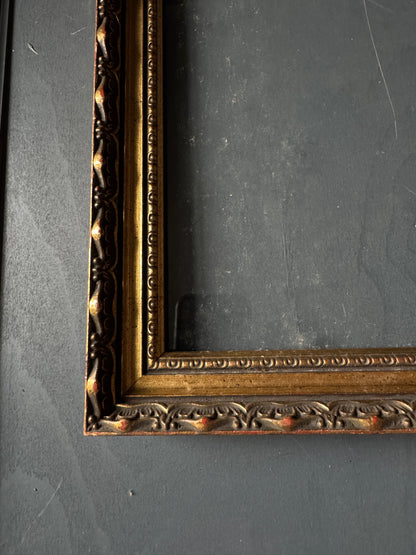 Vintage Gilt Antique Belcôte Frame