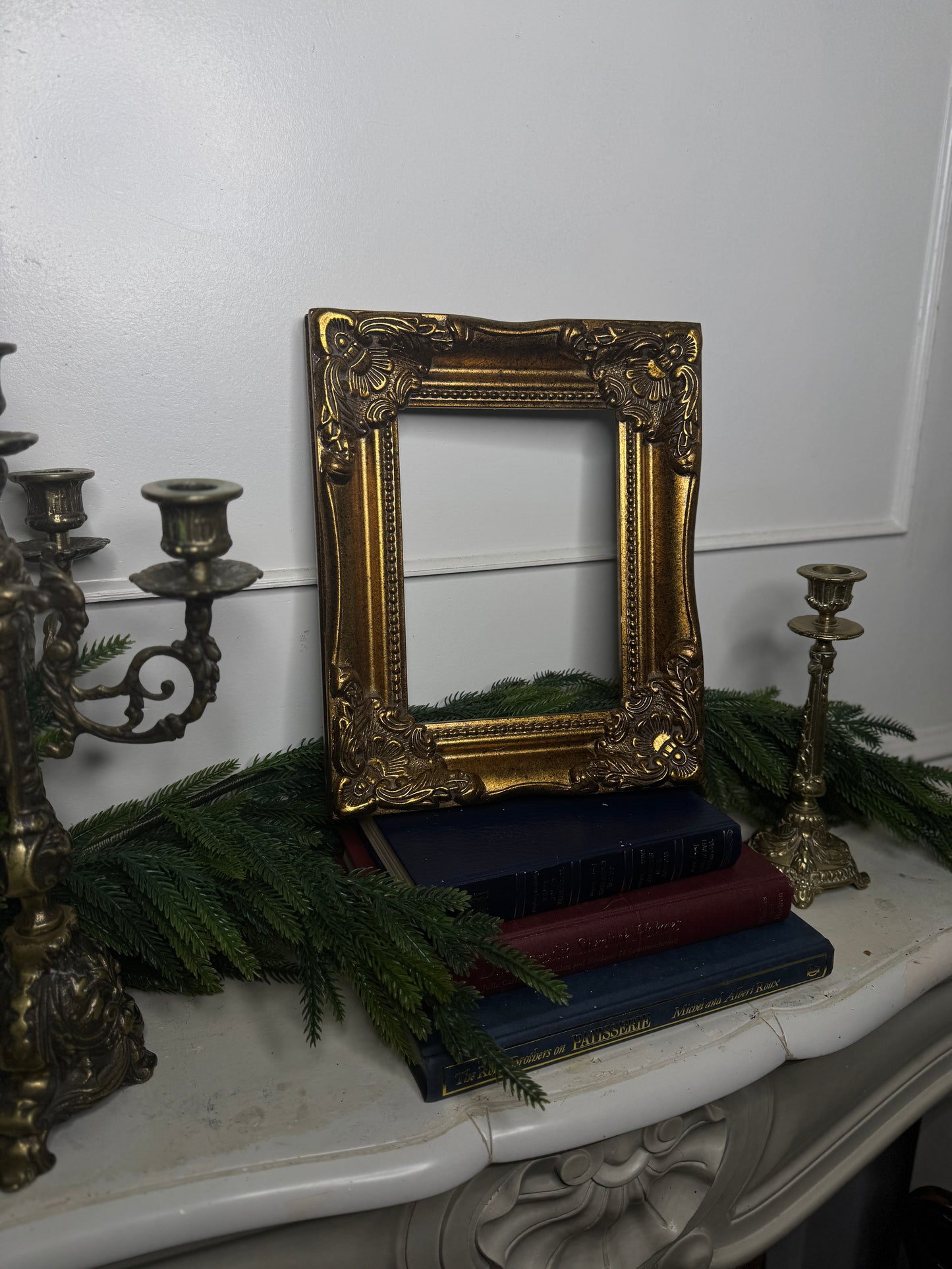 Ornate Small Vintage Sorelle Gilt Frame - Frame Nantes