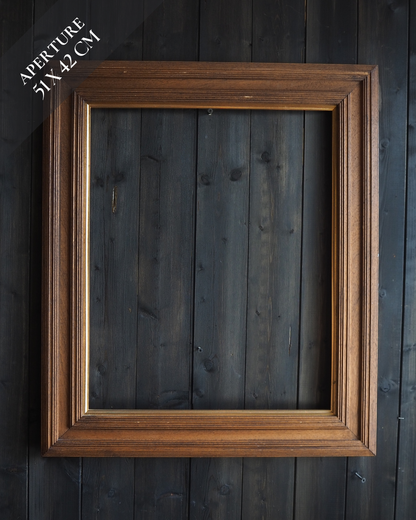 The Stow Oak Frame-  Oak Rustic with Gold Trim Frame
