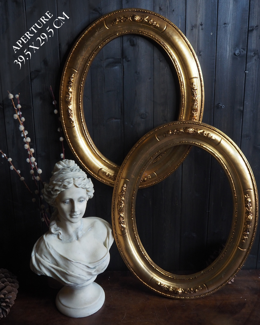 The Hollywood - Vintage 1970s Ornate Resin Gold Lightweight Frame Pair