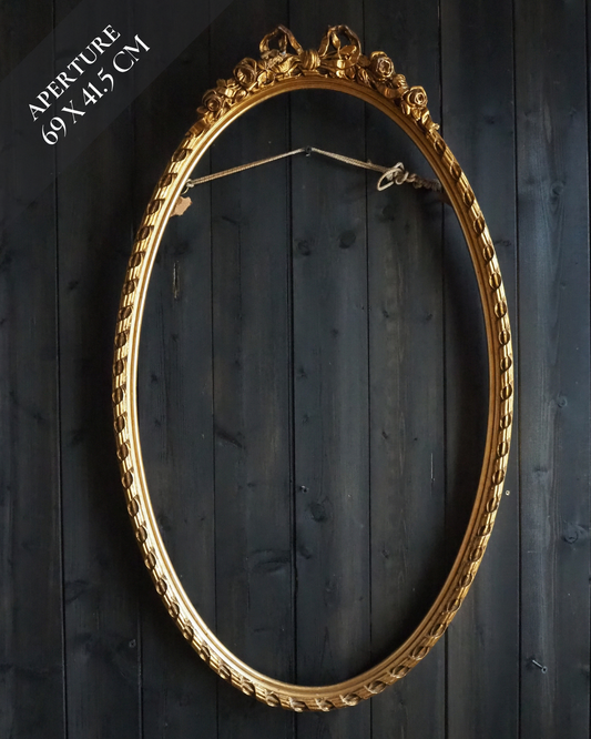 Vintage Decorative Gilt Oval Frame with Bow Detail – c.1958