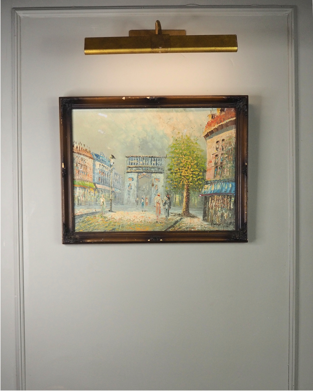 Midcentury Impressionist Paris Street Scene Oil Painting in ornate wooden frame