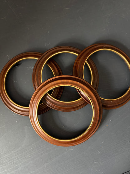 Vintage Van Hygan & Smythe Wooden Plate Frame Holder