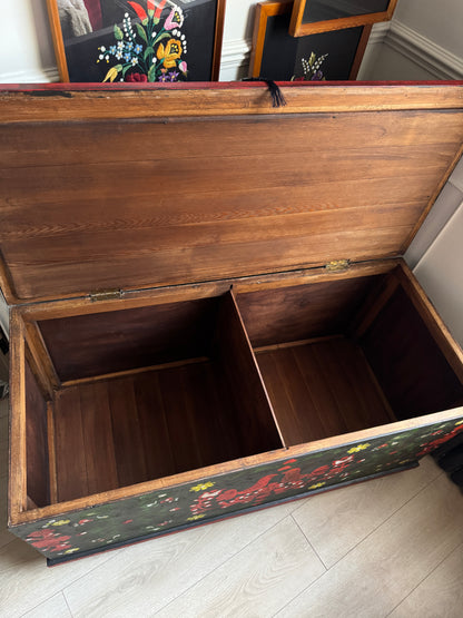 Large Vintage Hungarian Hand-Painted Folk Blanket Box / Toy Storage Chest