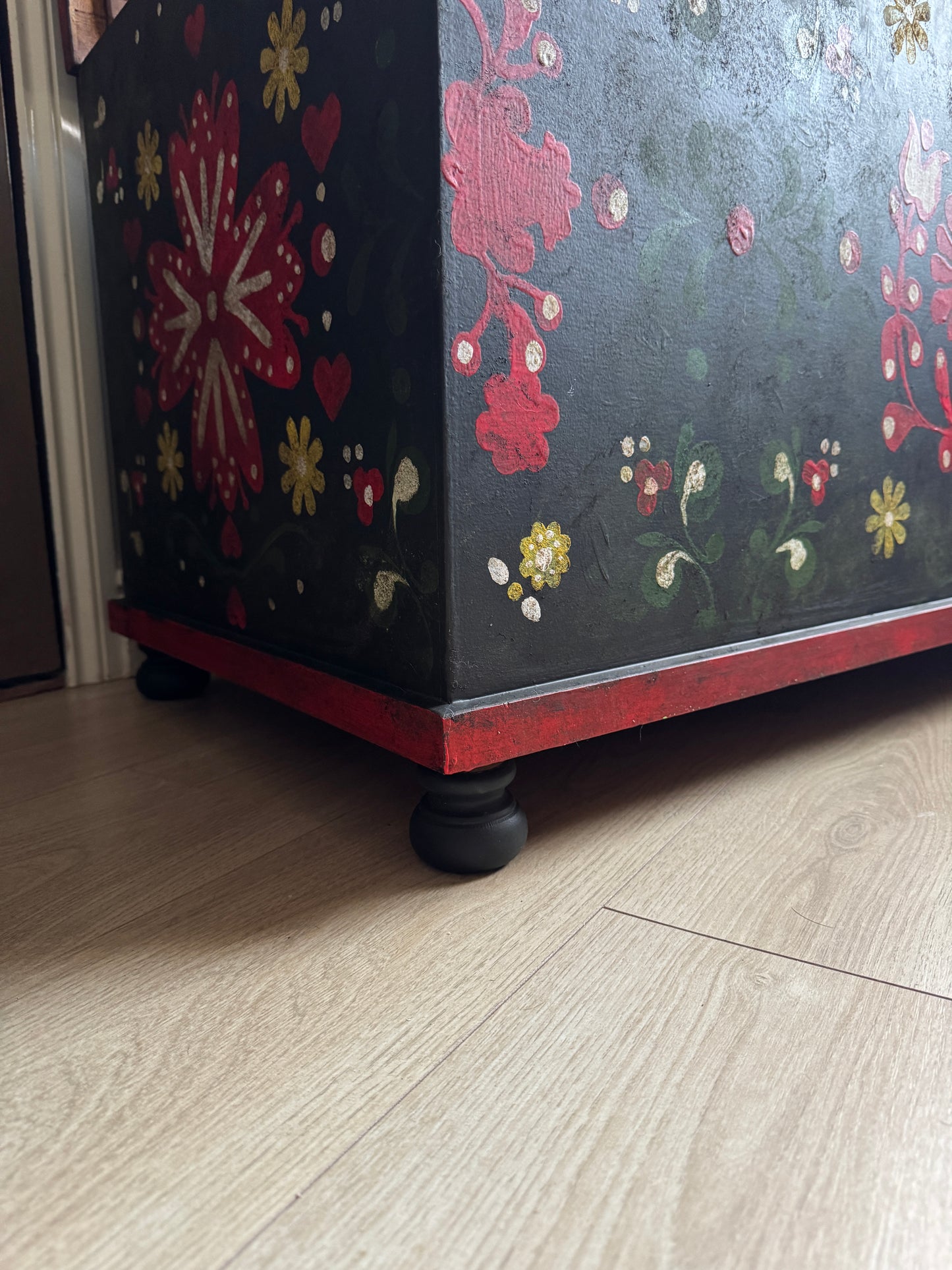 Large Vintage Hungarian Hand-Painted Folk Blanket Box / Toy Storage Chest